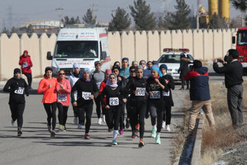 Athlétisme : cross-country parmi les travailleurs en Iran