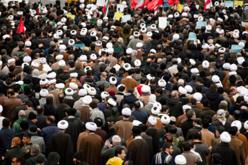 راهپیمایی مردم قم در محکومیت اهانت به قرآن