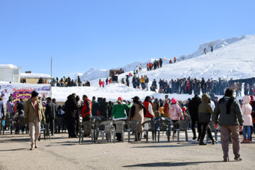 Iran : Yāsūj accueille un festival de la neige