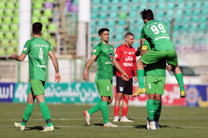 ترکیب احتمالی تراکتور مقابل ذوب‌آهن؛ اسکوچیچ مقابل گربه‌سیاه رکورددار می‌شود؟