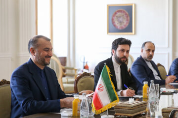 Los cancilleres de Irán y Catar se reúnen en Teherán 