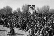 Хроника Исламской революции 1979 года: имам Хомейни приехал в Иран
