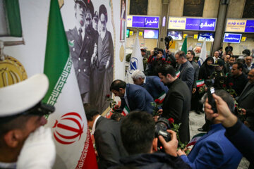 Celebrado el aniversario de la llegada del Imam Jomeini a Irán 
