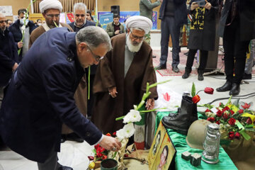 نواختن زنگ انقلاب - زنجان