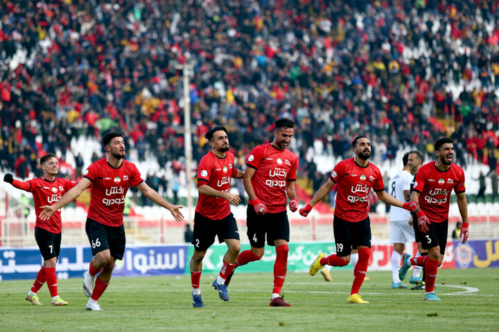 سایه روشنهای هفته هجدهم؛ از صدرنشینی زردهای اصفهان تا قعرنشینی زردهای آبادان