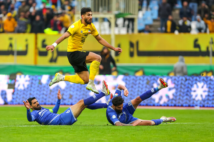 سایه روشنهای هفته هجدهم؛ از صدرنشینی زردهای اصفهان تا قعرنشینی زردهای آبادان