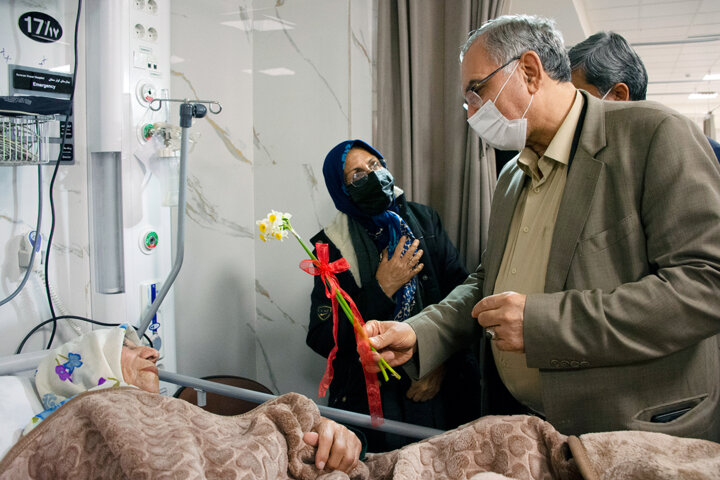 پارک علم و فناوری دانشگاه علوم پزشکی سمنان با حضور وزیر بهداشت به بهرهبرداری رسید