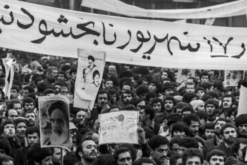 روز شمار انقلاب؛ پلاکاردهای مردمی