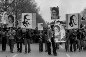 روز شمار انقلاب؛ پلاکاردهای مردمی