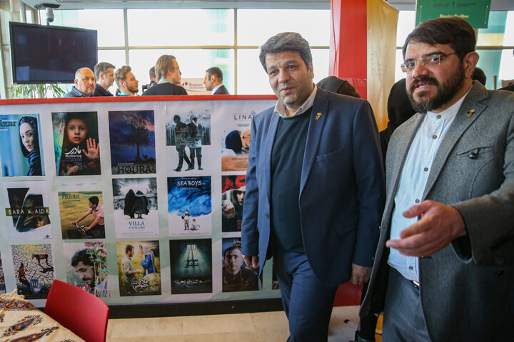 گزارش میدانی ایرنا از هفتمین روز جشنواره؛ گلها نرسید اما مردم سینما رفتند