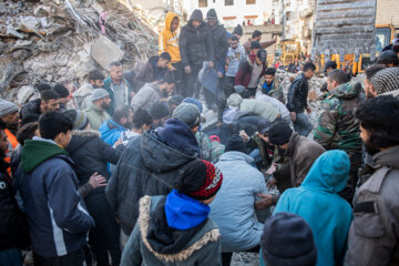 افزایش قربانیان زلزله سوریه به ۱۲۶۲ نفر/ ورود ۷ هواپیمای حامل کمک ها