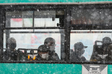 La nieve cubre de blanco Teherán