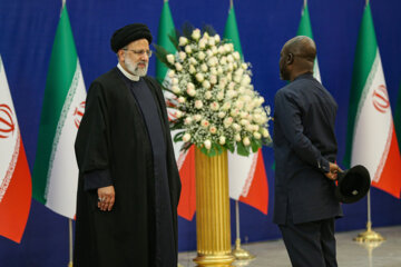 Cérémonies marquant le 44e anniversaire de la victoire de la Révolution islamique, en présence des ambassadeurs accrédités en Iran