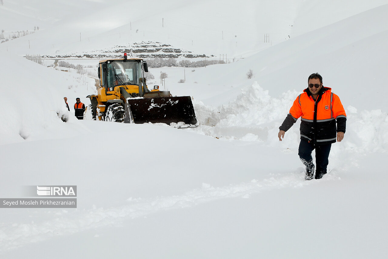 پنج گردشگر گرفتار در برف سالندکوه دزفول نجات یافتند