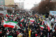 المیادین:ایرانیان با راهپیمایی‌ گسترده سالروز پیروزی انقلاب اسلامی را جشن گرفتند