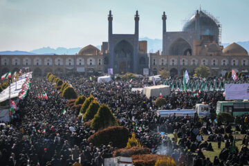 Les Iraniens célèbrent le 44e anniversaire de la révolution islamique