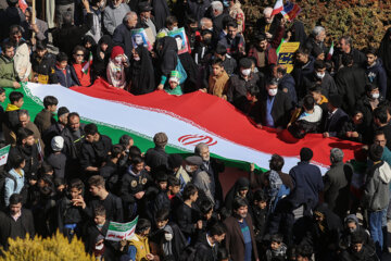 Les Iraniens célèbrent le 44e anniversaire de la révolution islamique