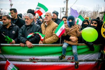 راهپیمایی چهل و چهارمین بهار انقلاب- کرج