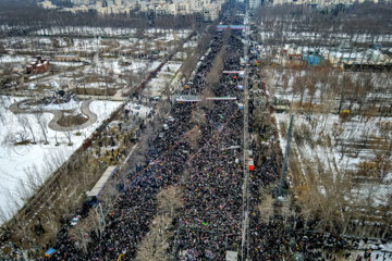 راهپیمایی چهل و چهارمین بهار انقلاب- کرج