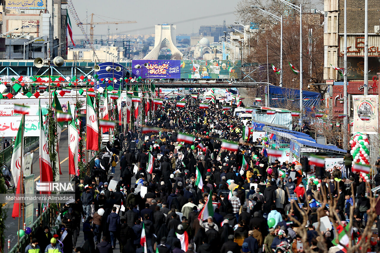 اقیانوس آزادی در ۲۲ بهمن ماه