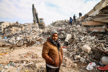 Continúan operaciones de ayuda en Turquía siete días después del terremoto
