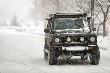 Iran : de fortes chutes de neige à Hamadan à l’ouest dimanche (12 février 2023)