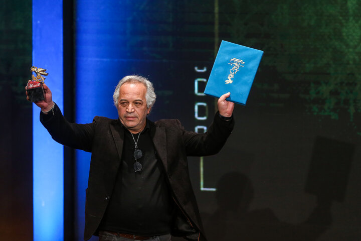 محمدحسین لطیفی مشغول چه کاری است؟