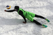 1er tournoi snow volley-ball en Iran