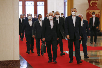 Première journée de la visite officielle du président iranien à Pékin