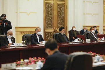 Première journée de la visite officielle du président iranien à Pékin