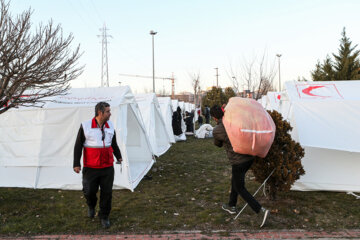 اسکان موقت زلزله زدگان ترکیه توسط جمعیت هلال احمر