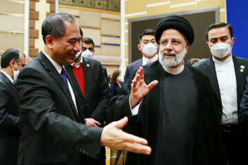 La ceremonia de entrega de título académico honorario de la Universidad de Pequín al presidente iraní 
