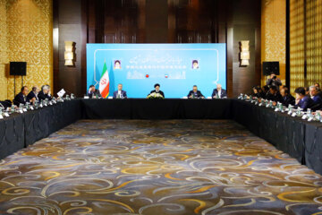Rencontre d’un groupe d'intellectuels avec le président Raïssi à Pékin 