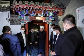 El presidente iraní visita la histórica mezquita Dongsi en Pequín
