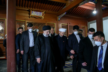 El presidente iraní visita la histórica mezquita Dongsi en Pequín
