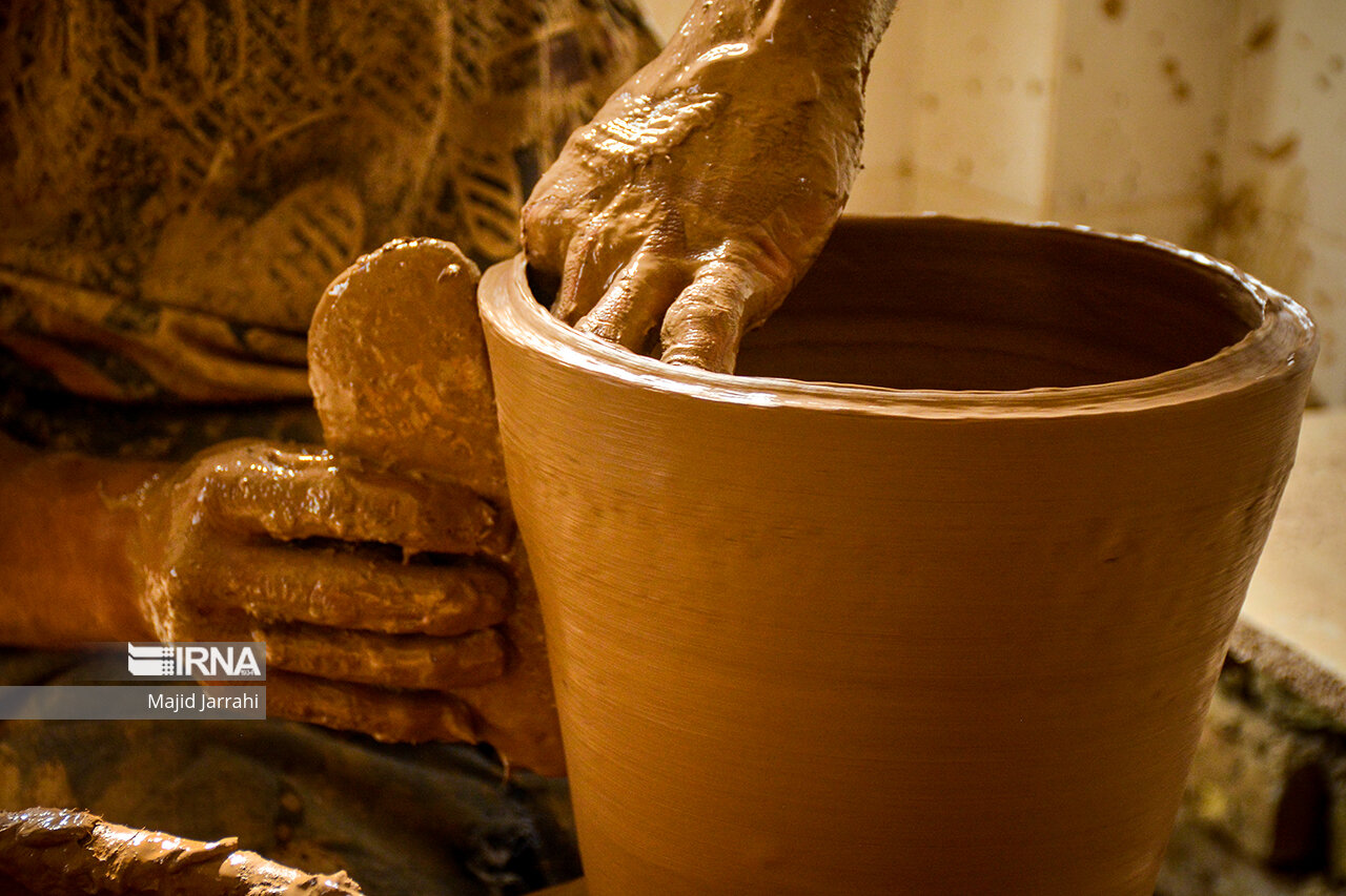 آغاز به‌کار خانه خلاق سفال و صنایع دستی همدان 