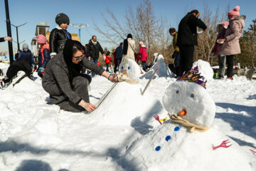 Festival de muñecos de Nieve en Hamedán 