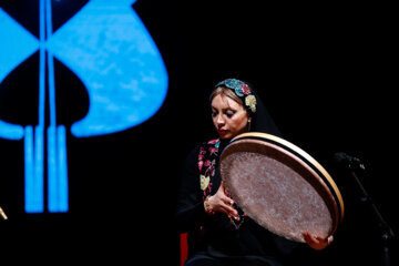 La segunda noche del 38º Festival Internacional de Música Fayr en Teherán
