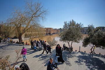 El río Zayanderud en Isfahán
