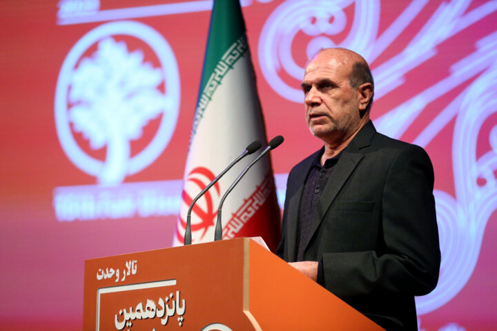 طوبای زرین جشنواره ۱۵هنرهای تجسمی فجر به چه کسانی تعلق گرفت؟