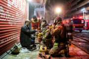 جدال ۱۲ ساعته آتش‌نشانان در ساختمان ۱۵۳ بهار/ خاطره تلخ پلاسکو زنده شد