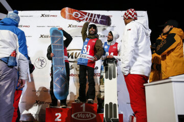 Las competiciones Snowboard en Teherán