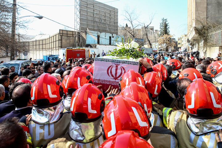 مردان سرخپوش ایثار که شجاعتر از شعلههای آتشند