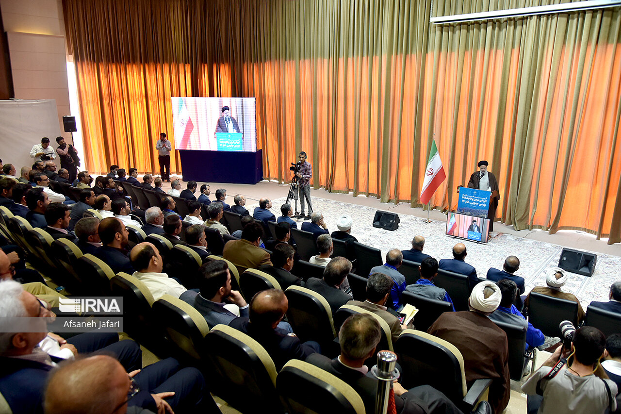 افتتاح فاز ۱۴ پارس جنوبی با حضور رئیس جمهور