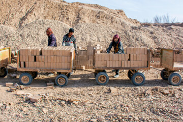 Fabrication traditionnelle de briques en Iran