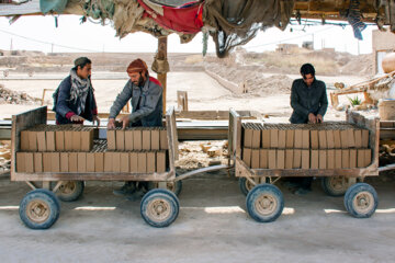 Fabrication traditionnelle de briques en Iran