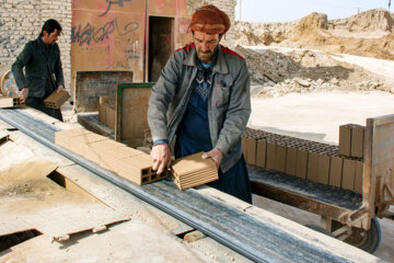 Fabrication traditionnelle de briques en Iran