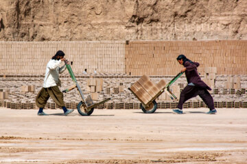 Fabrication traditionnelle de briques en Iran