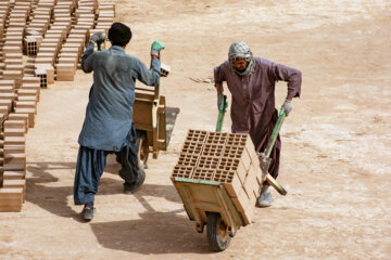 Fabrication traditionnelle de briques en Iran