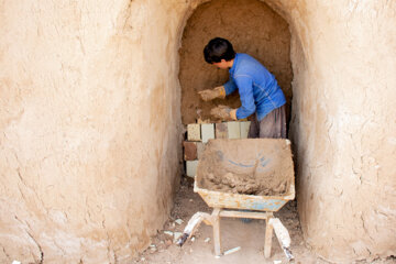 Fabrication traditionnelle de briques en Iran